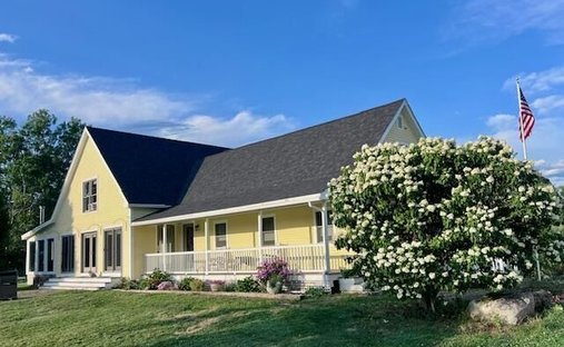 House in Union, Maine, United States 1