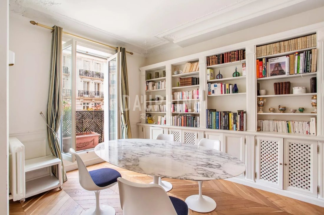 Apartment in Saint Placide, Paris 6e Arrondissement, Paris 4 - 18666830