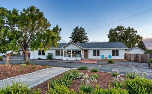 House in Penngrove, California, United States 1