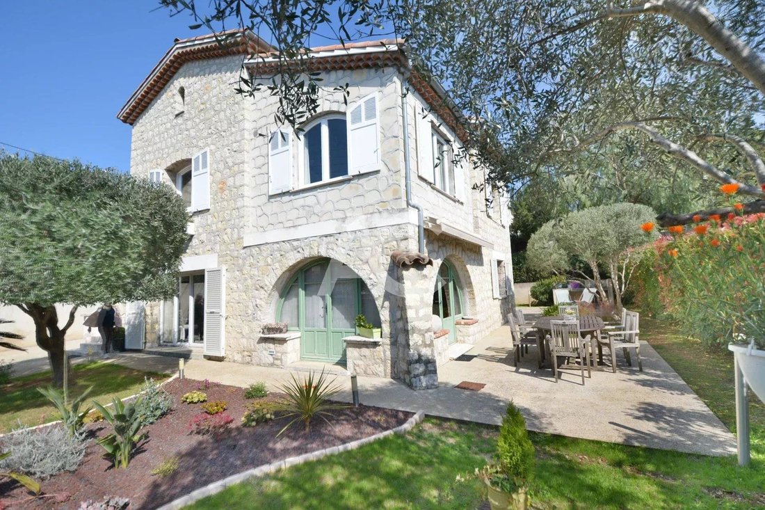 Villa in Fontmerle, Antibes, France 1 - 17454382