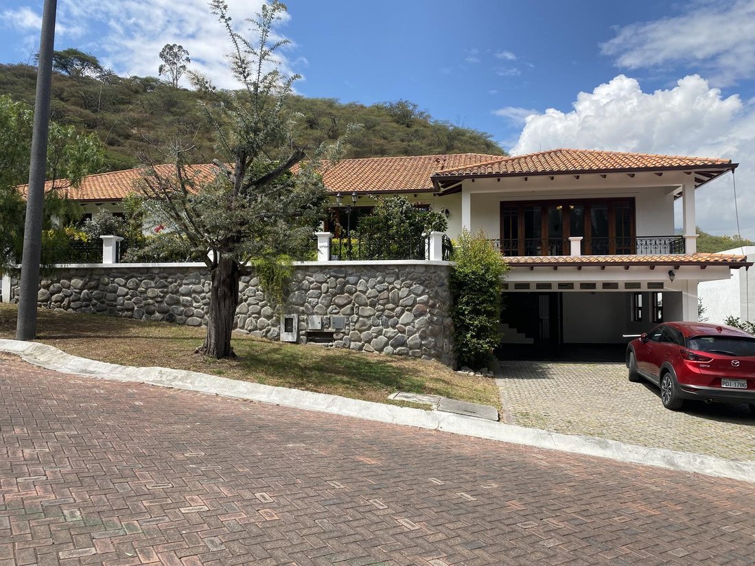 House in Quito, Pichincha, Ecuador 5 - 18660201