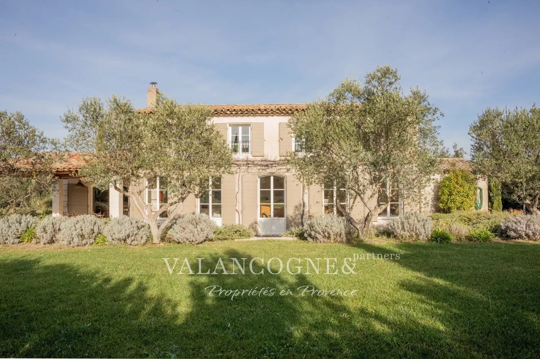 House in Eygalières, Provence-Alpes-Côte d'Azur, France 2 - 16656022