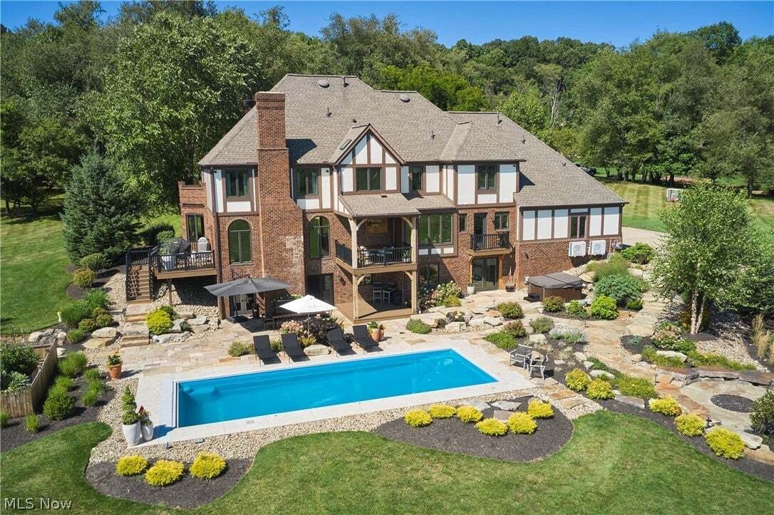 House in Akron, Ohio, United States 1 - 18662069