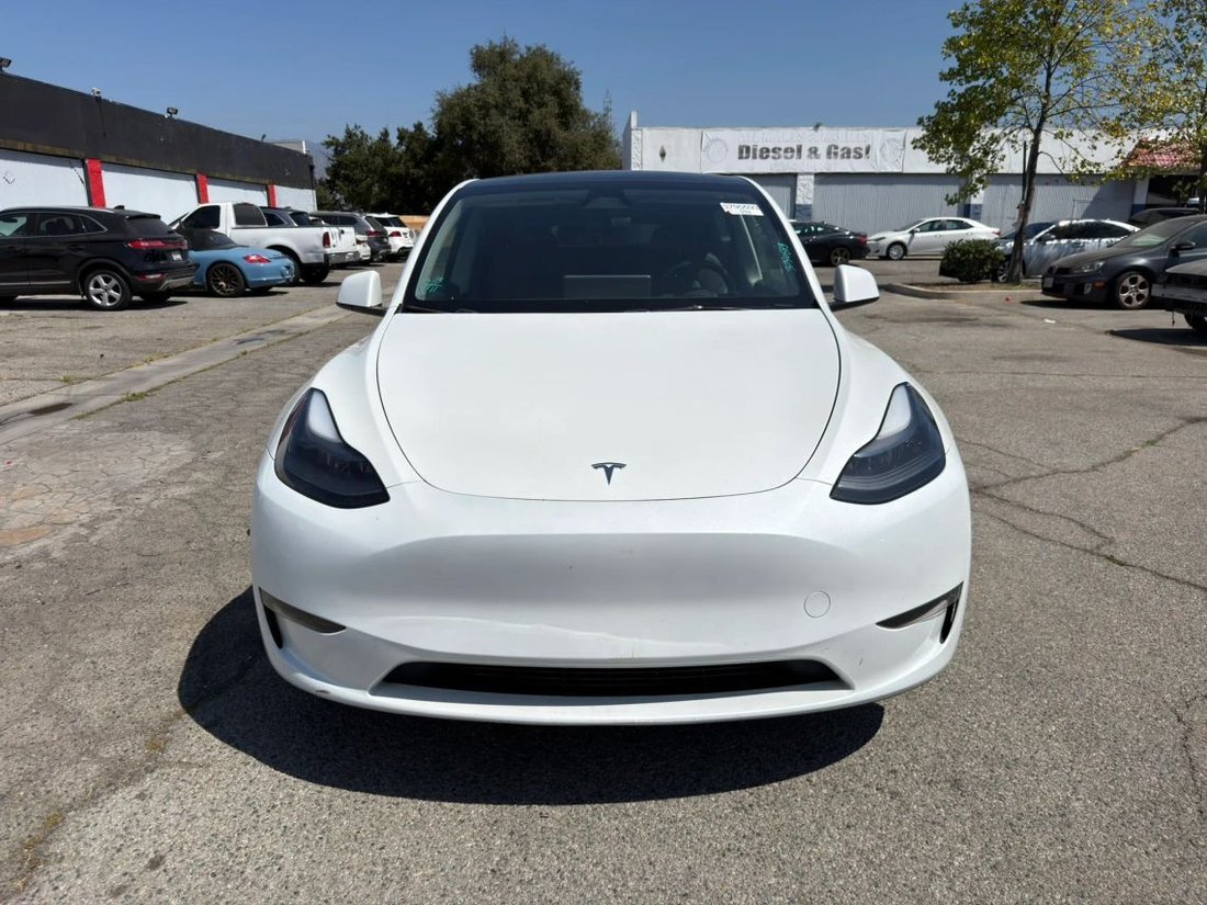 Suv in Azusa, CA, United States 2 - 18664970