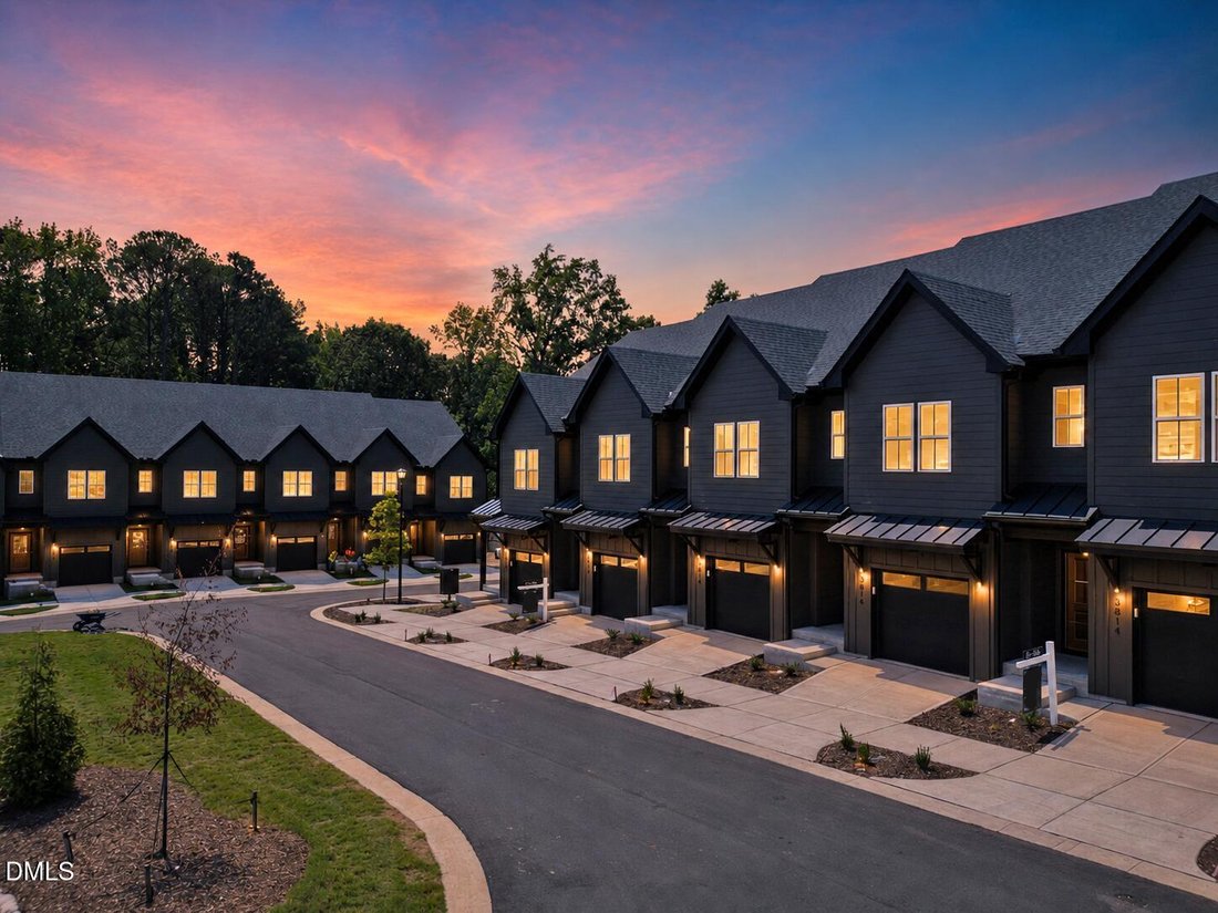 Townhouse in Raleigh, North Carolina, United States 1 - 17543066