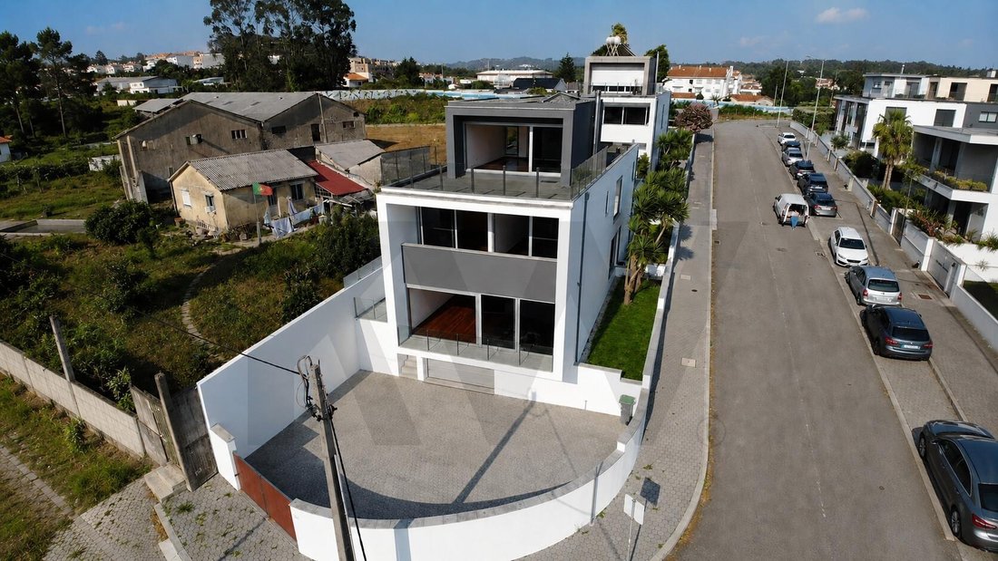 House in Sao Felix da Marinha, Porto District, Portugal 1 - 18508792