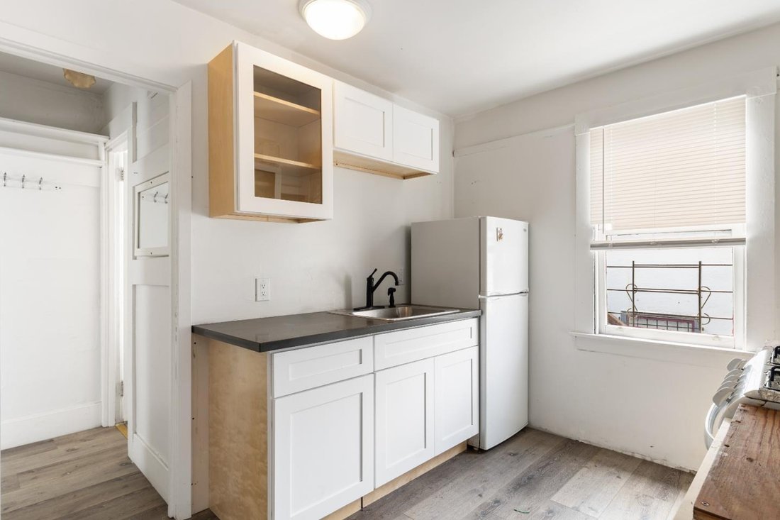 Oakland, California, United States 5 - 18662264