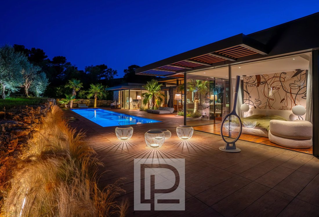 Estate in Mougins, Provence-Alpes-Côte d'Azur, France 3 - 18666835