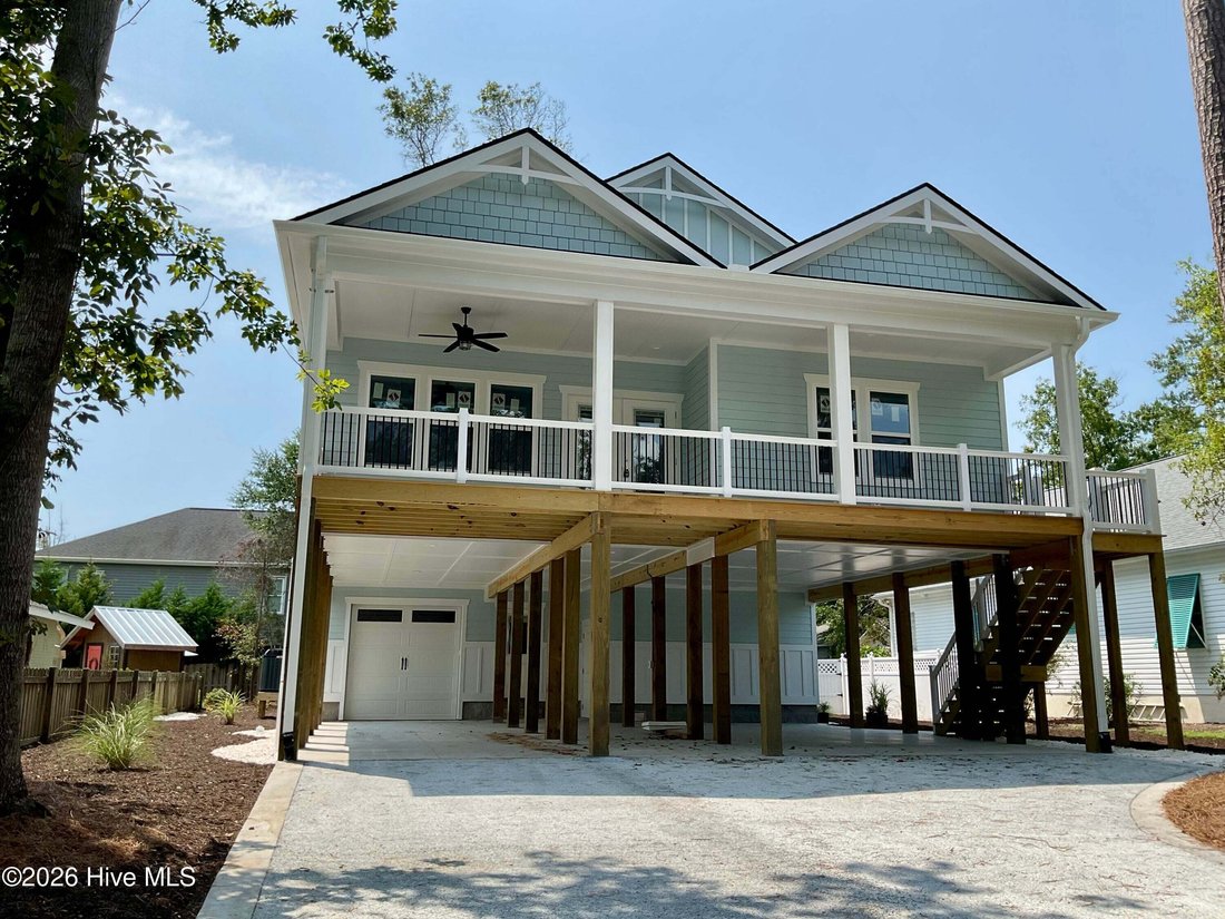 House in Oak Island, North Carolina, United States 1 - 18640486