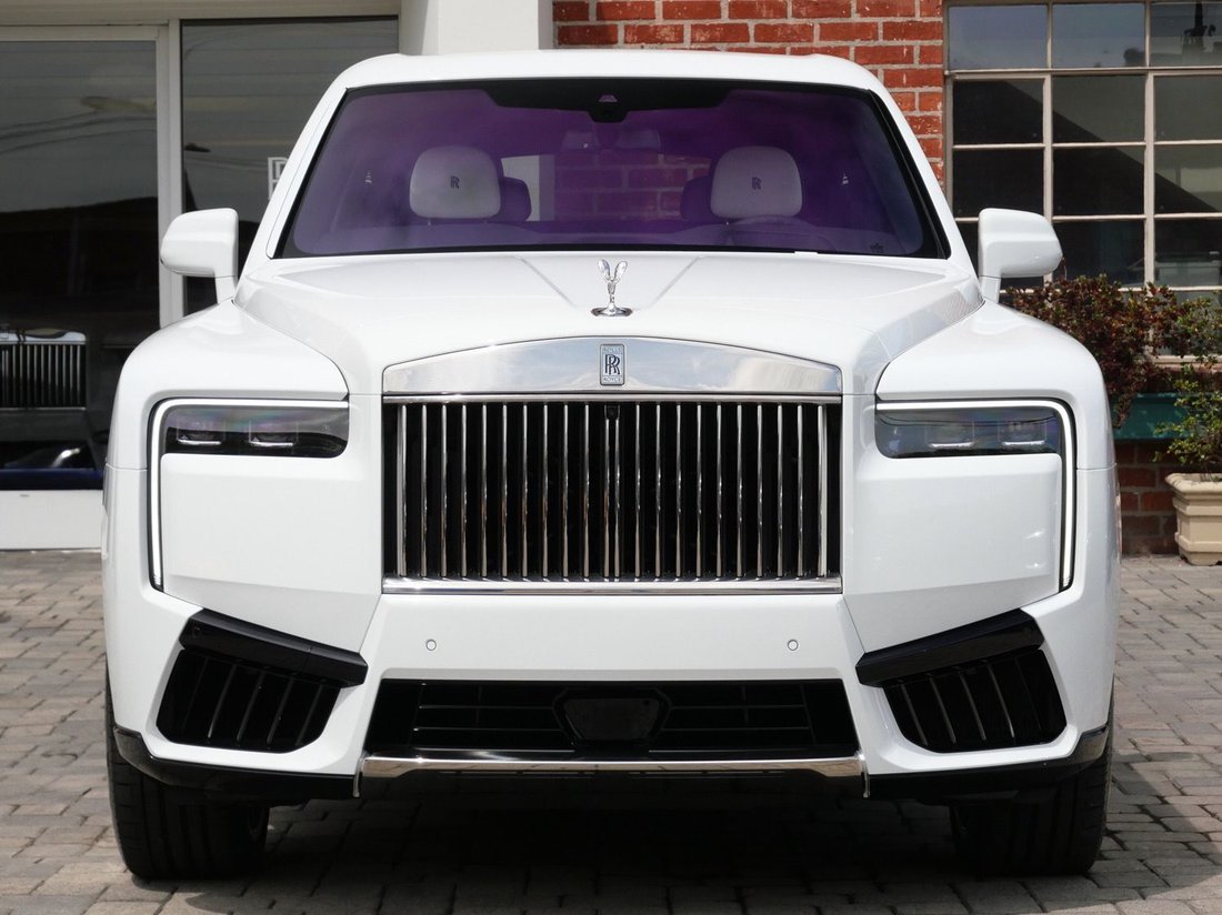 Suv in Beverly Hills, CA, United States 5 - 18666854