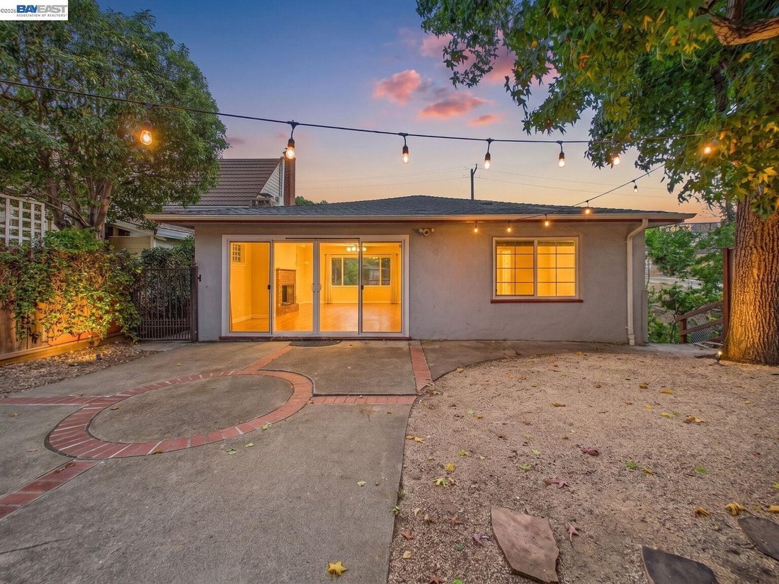 House in Oakland, California, United States 3 - 18661360