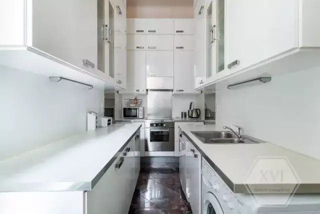 Apartment in Chaillot, Paris 16e Arrondissement, Paris 4 - 18251117