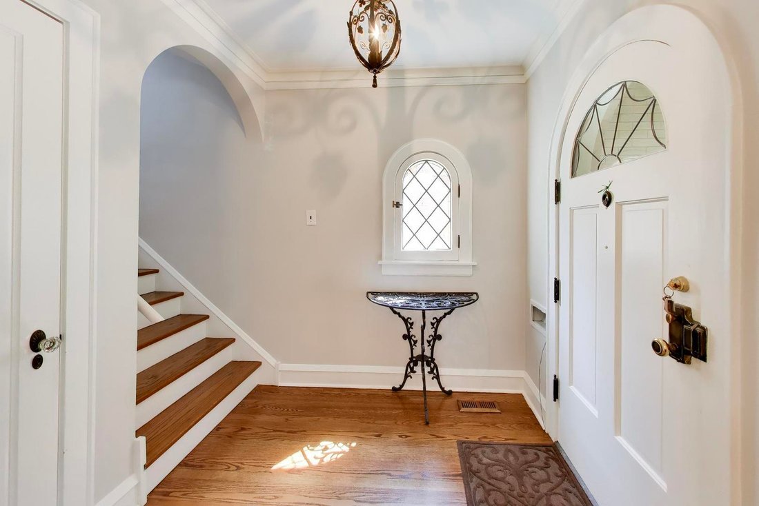 House in Evanston, Illinois, United States 5 - 18669070