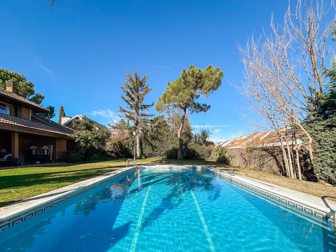 Chalet in Las Rozas de Madrid, Comunidad de Madrid, Spain 3 - 18357135
