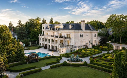 House in New York, New York, United States 1