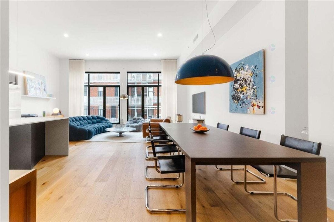 Condo in Montréal, Quebec, Canada 1 - 18666578