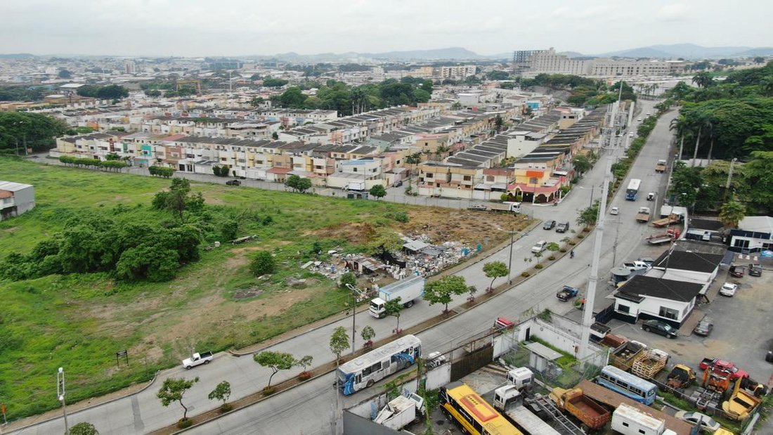 Land in Guayaquil, Guayas, Ecuador 1 - 18660498