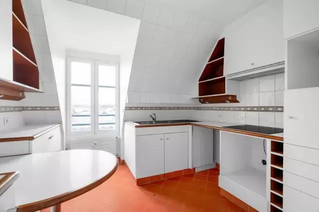 Apartment in Saint Philippe du Roule, Paris 8e Arrondissement, Paris 4 - 17237109