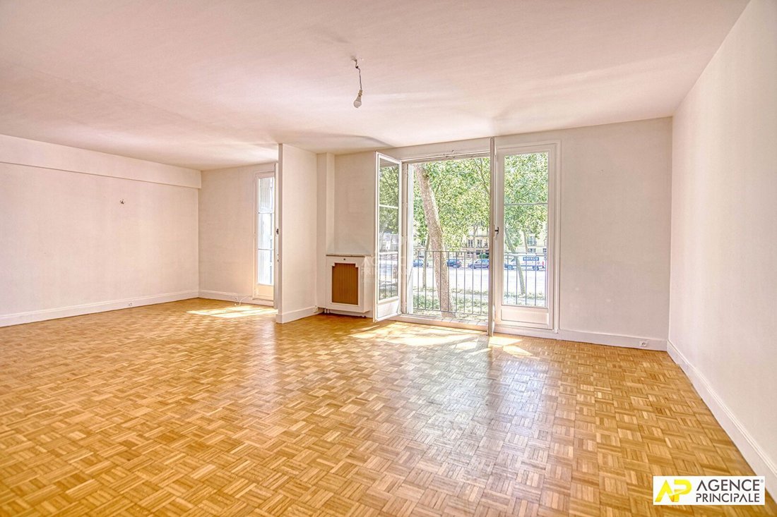 Apartment in Montreuil, Versailles, France 1 - 18660145