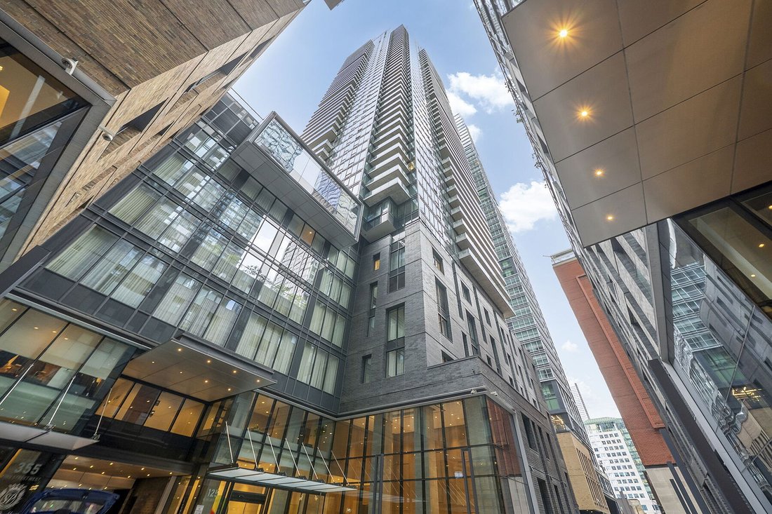 Condo in Toronto, Ontario, Canada 2 - 18666453