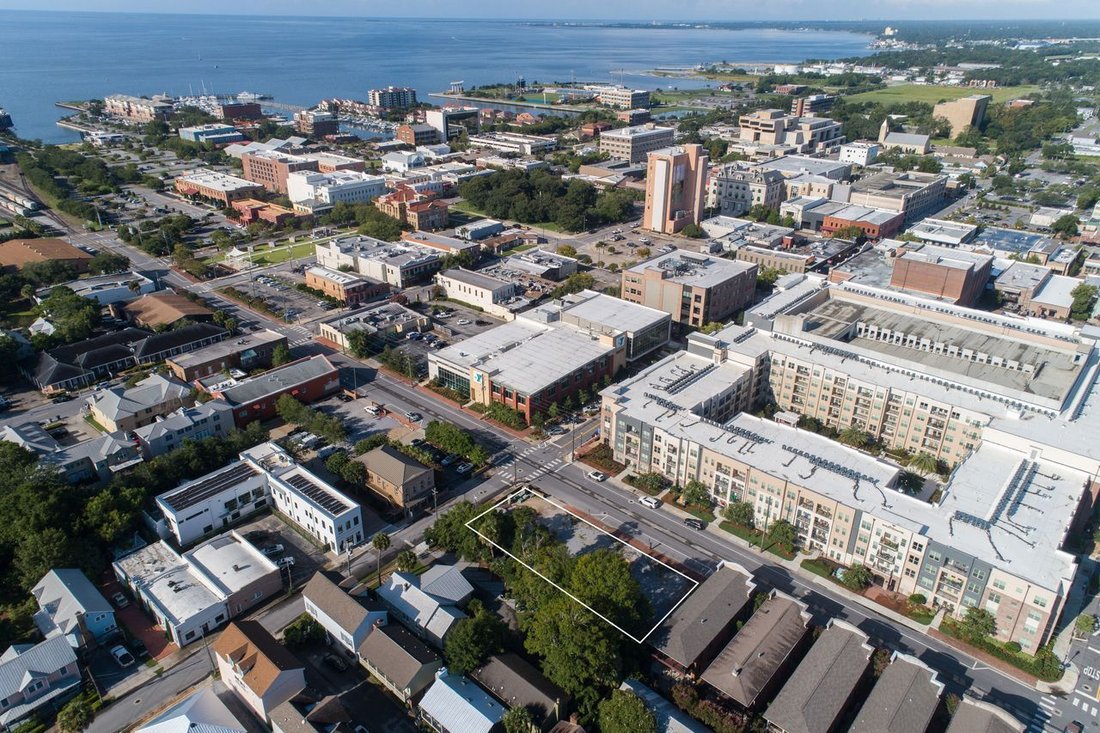 Land in Pensacola, Florida, United States 4 - 18665314