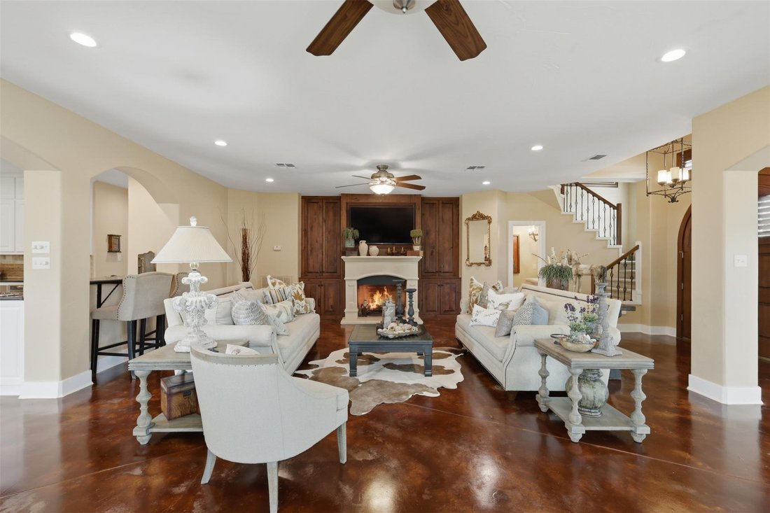 House in Brenham, Texas, United States 5 - 18659500