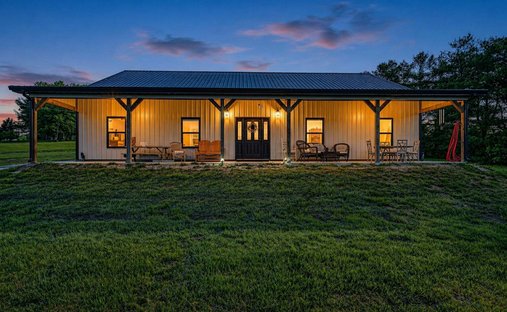 House in Bethpage, Tennessee, United States 1