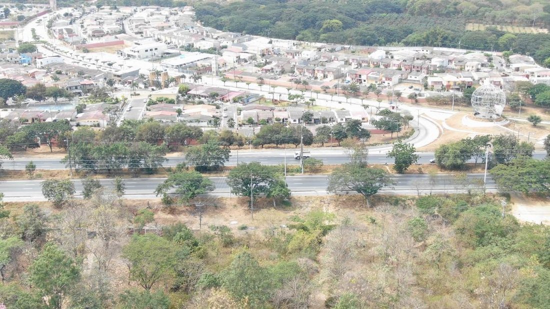 Land in Guayaquil, Guayas, Ecuador 4 - 18660786