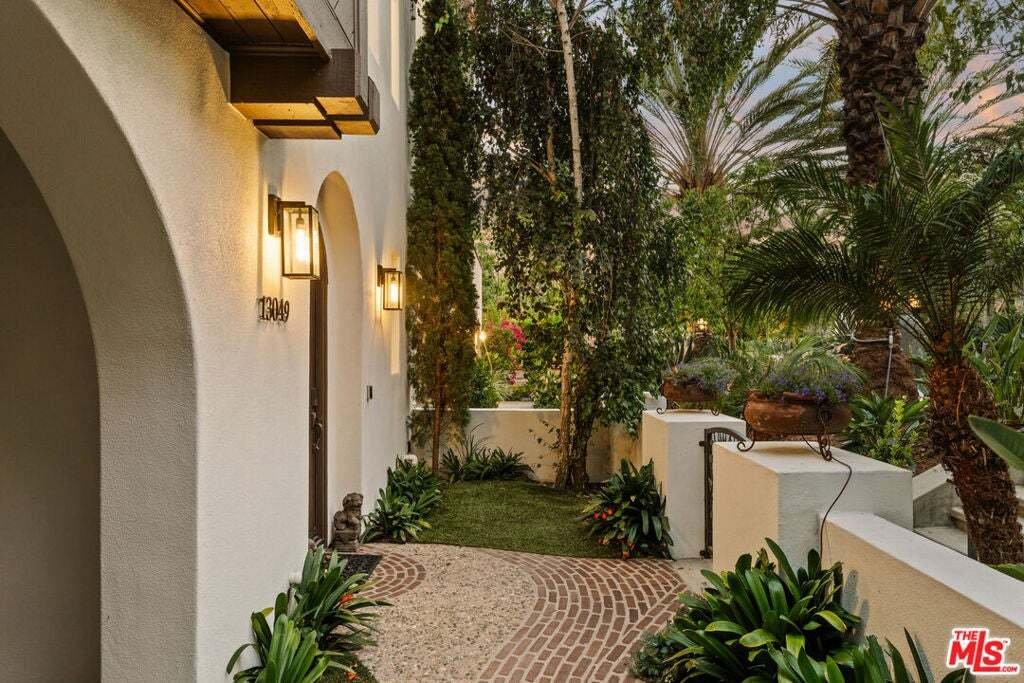 House in Los Angeles, California, United States 2 - 18661970