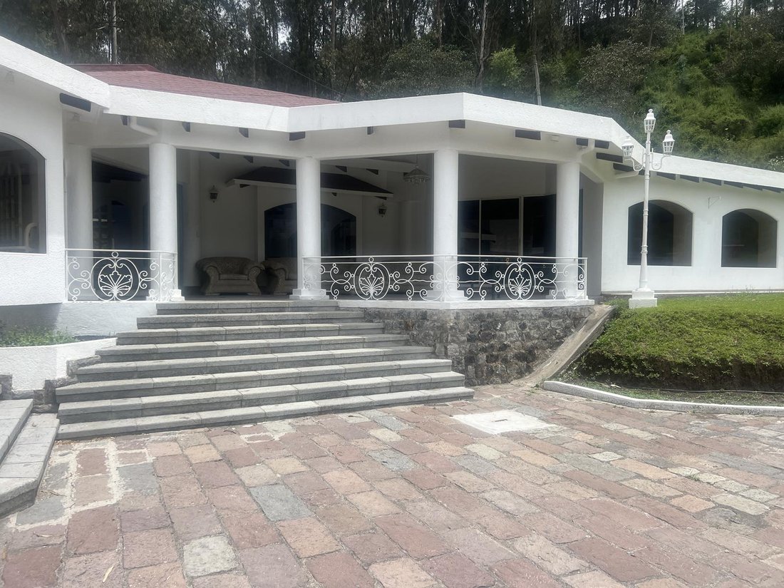 House in Quito, Pichincha, Ecuador 2 - 18661685