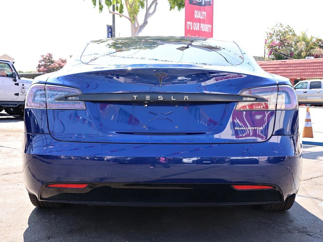 Sedan in El Monte, CA, United States 3 - 18671105