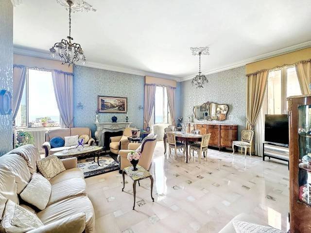 Wohnung in Menton, Provence-Alpes-Côte d'Azur, Frankreich 1 - 16310401