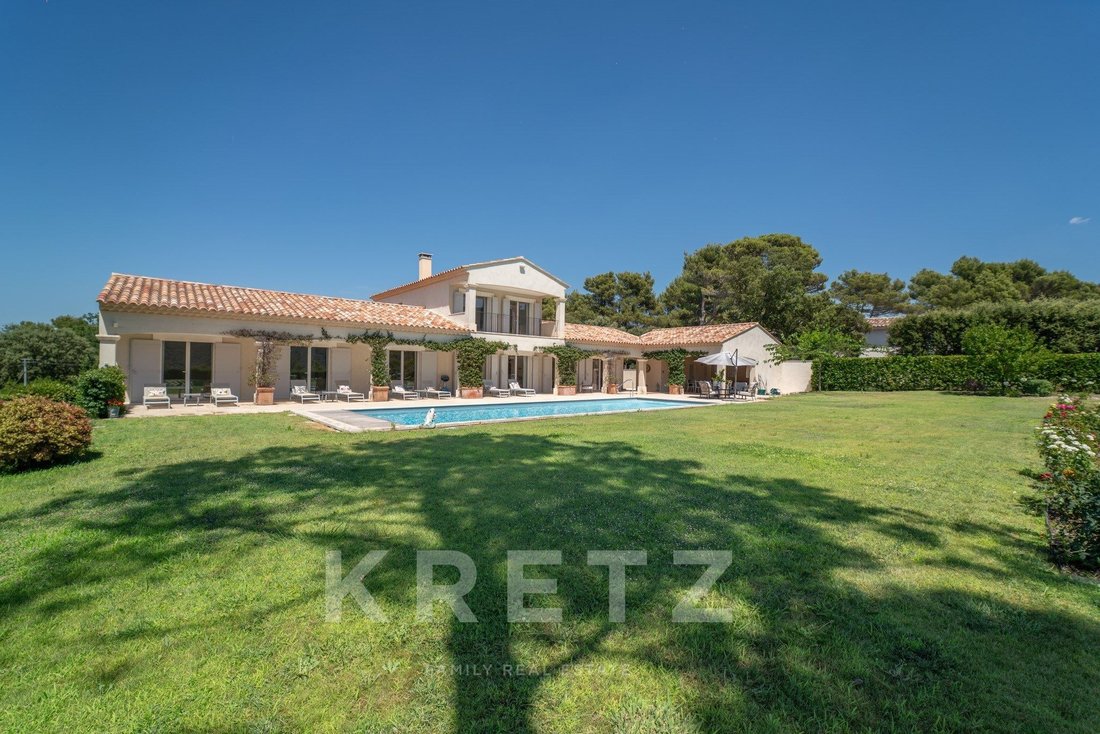 Villa à Ménerbes, Provence-Alpes-Côte d'Azur, France 2 - 18396711