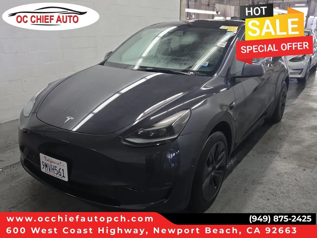 Suv in Newport Beach, CA, United States 1 - 18666717