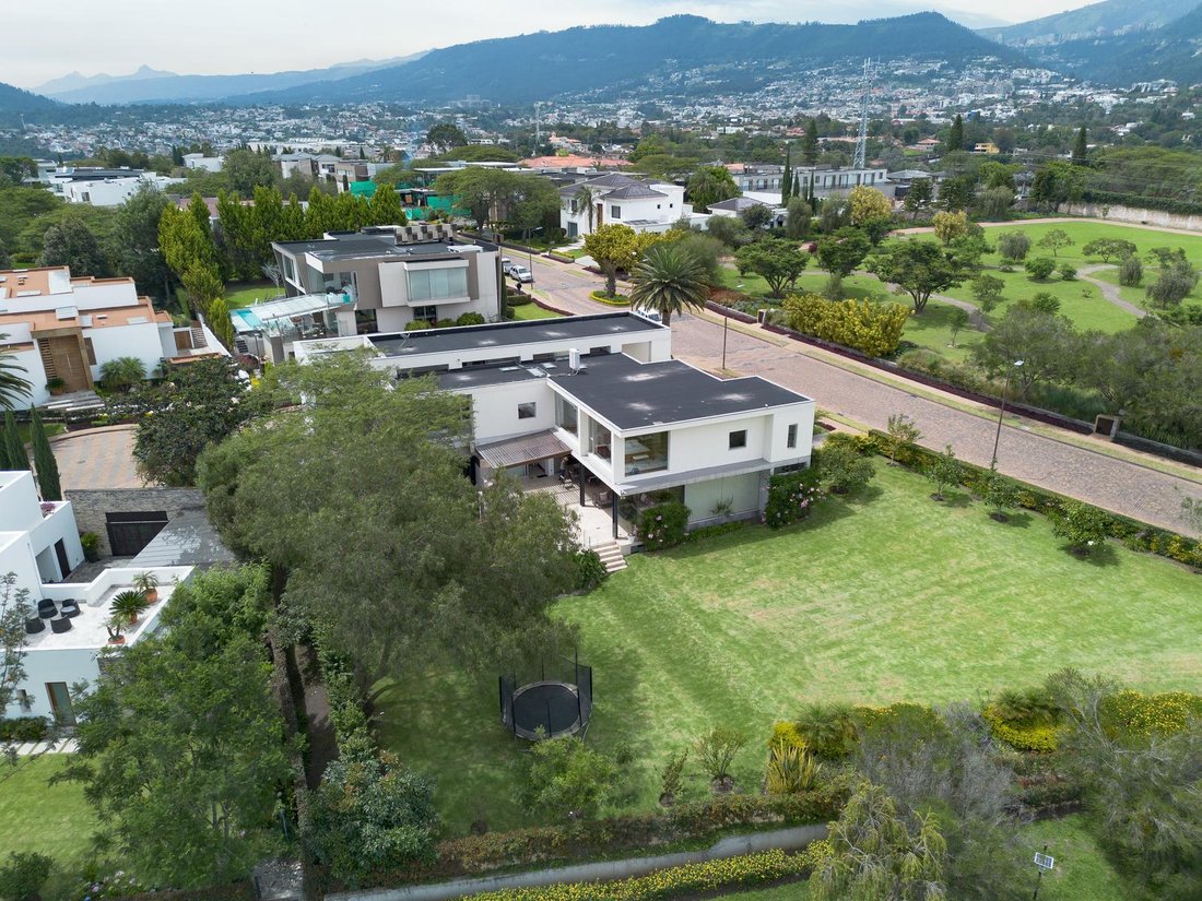 House in Quito, Pichincha, Ecuador 3 - 18660442
