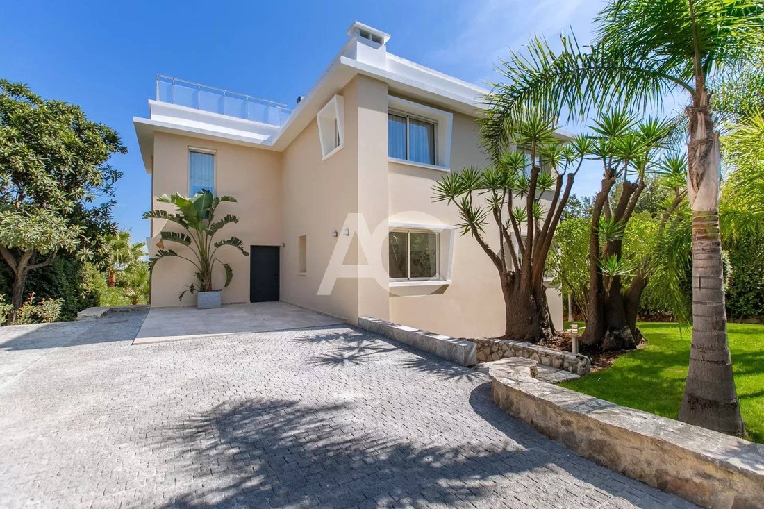 Villa in Fontmerle, Antibes, France 2 - 16227408
