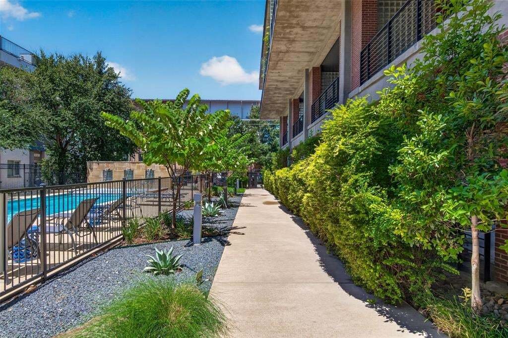 Condo in Dallas, Texas, United States 2 - 18664037