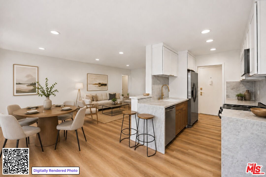 Los Angeles, California, United States 3 - 18664359