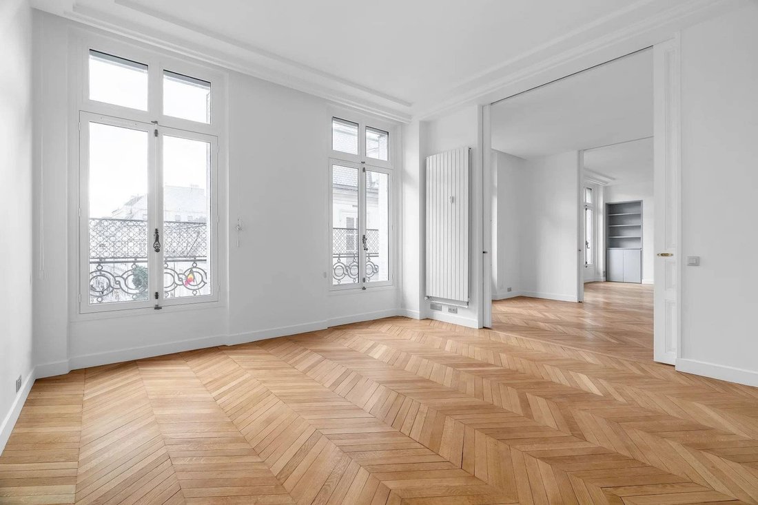 Apartment in Saint Philippe du Roule, Paris 8e Arrondissement, Paris 4 - 17267722