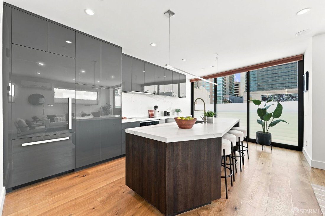Condo in San Francisco, California, United States 5 - 18662699