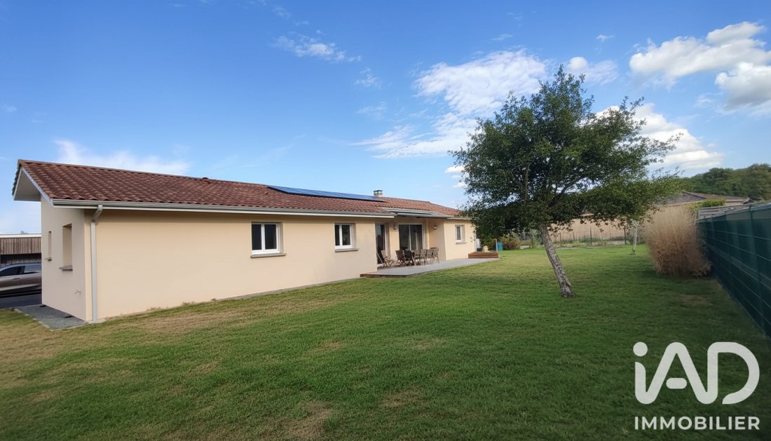 House in Saint-Selve, Nouvelle-Aquitaine, France 1 - 18668222