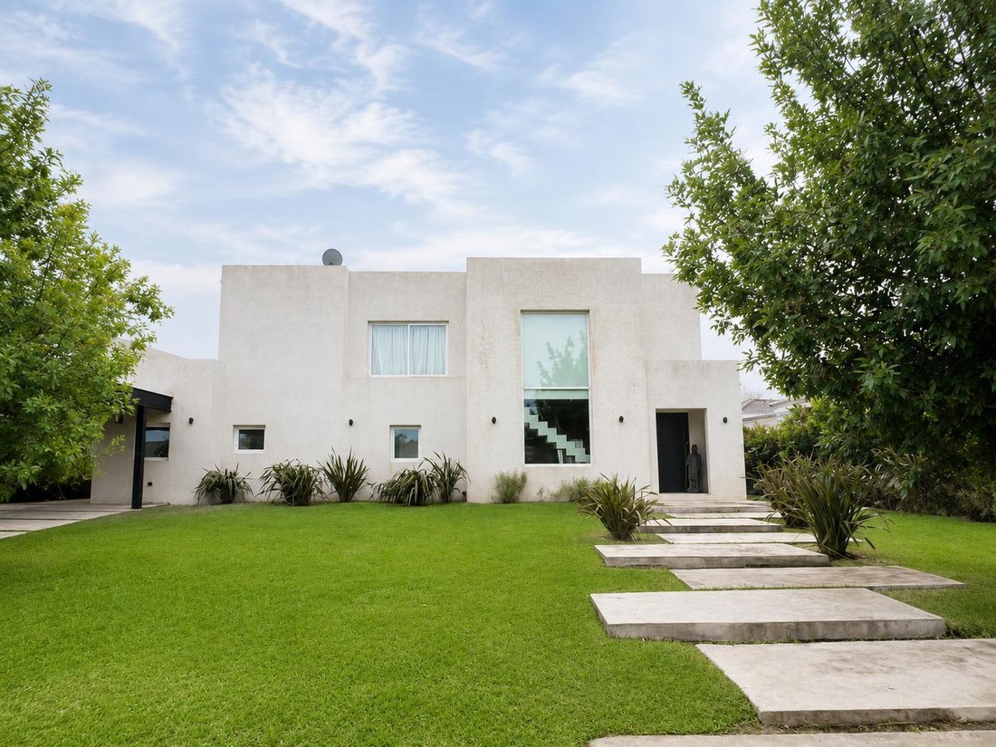 House in Tigre, Buenos Aires Province, Argentina 2 - 18658665