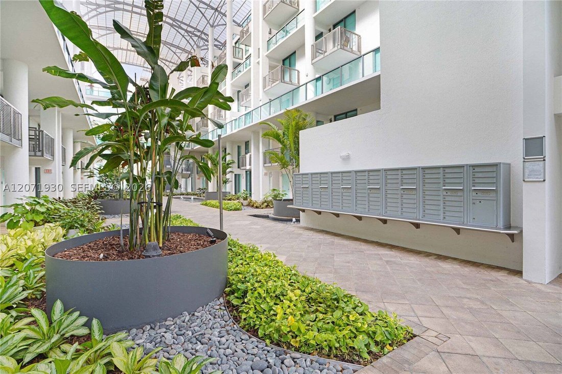 Condo in Miami Beach, Florida, United States 3 - 18669064