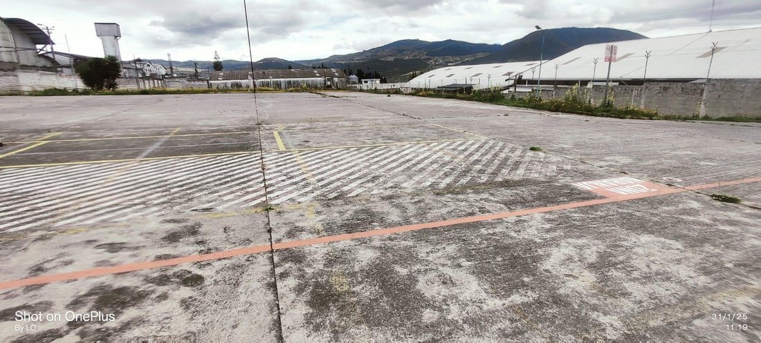 Land in Quito, Pichincha, Ecuador 2 - 18661520