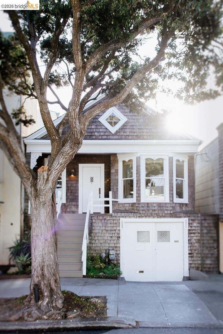 House in San Francisco, California, United States 1 - 18667956