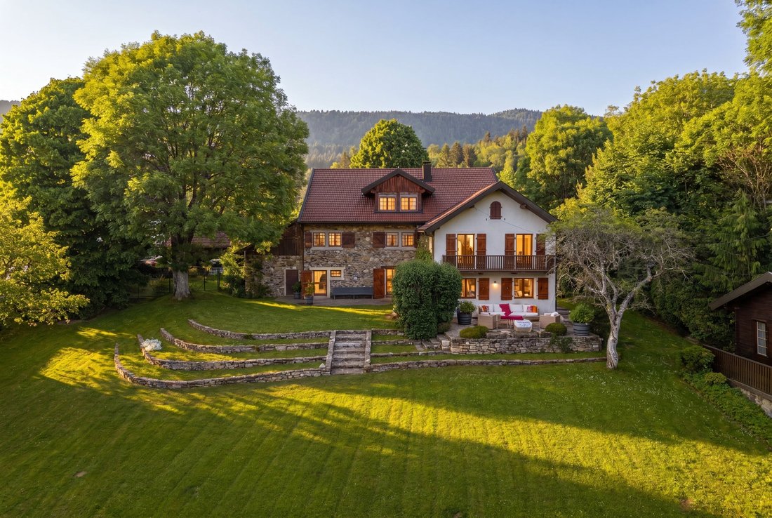 House in Cranves-Sales, Auvergne-Rhône-Alpes, France 1 - 18664269
