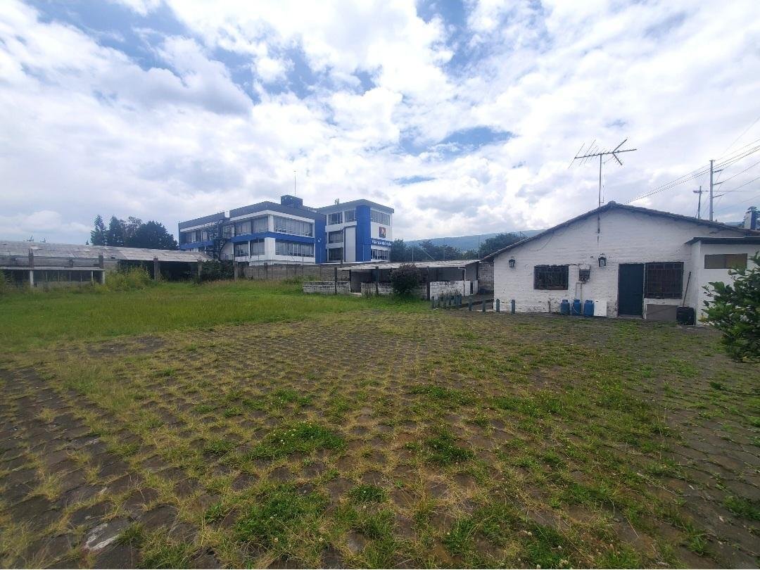 Land in Quito, Pichincha, Ecuador 2 - 18660571