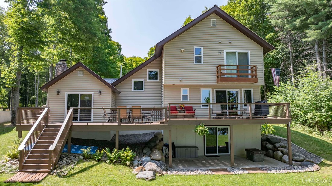 House in Iron River, Michigan, United States 4 - 18669041
