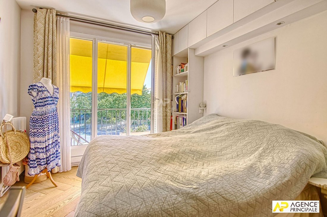 Apartment in Domaine National du Château, Versailles, France 5 - 18660203