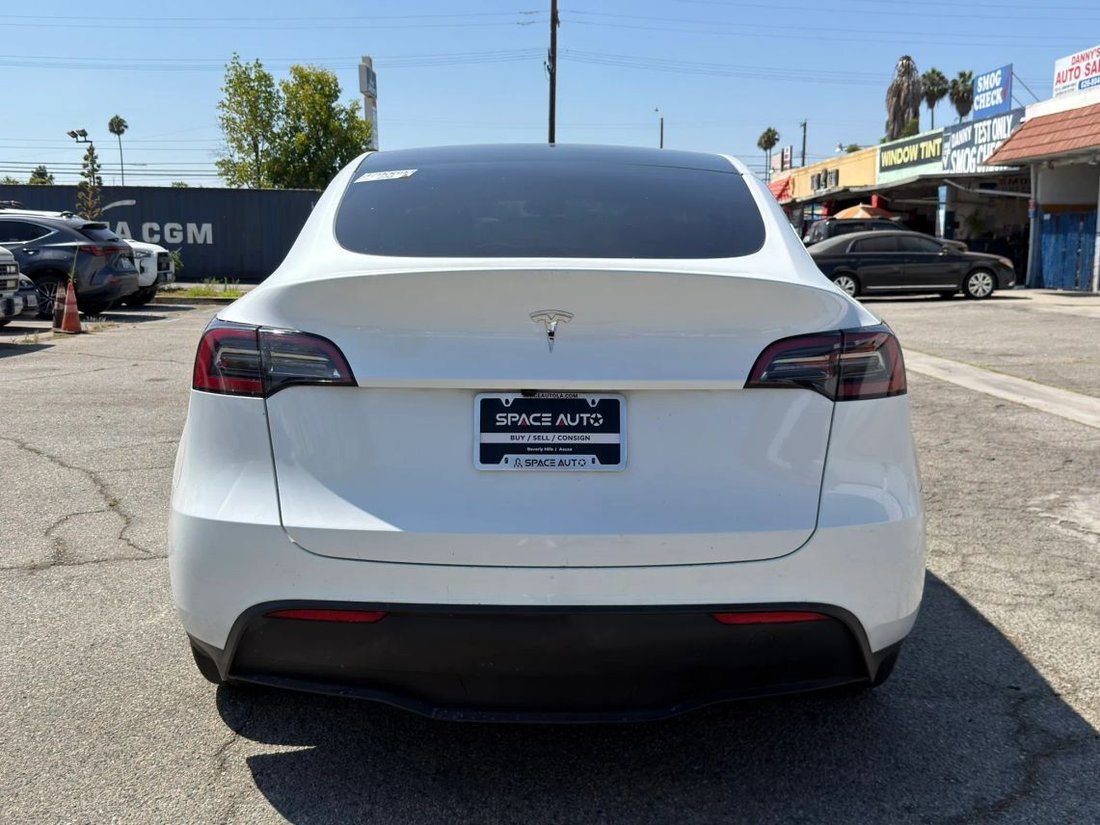 Suv in Azusa, CA, United States 5 - 18664970